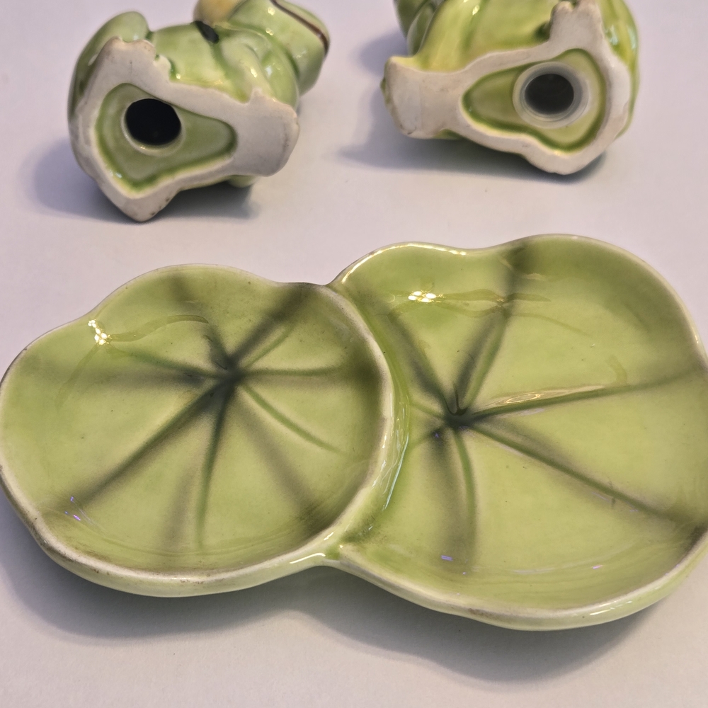 Vintage Frog Salt and Pepper Shakers. - Picture 10 of 12